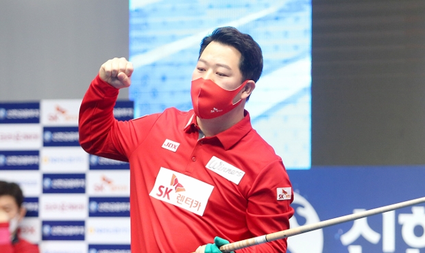 대 역전극을 펼친 강동궁(사진=PBA)