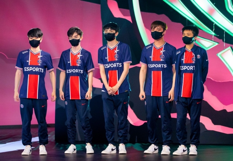 2021 MSI 아이슬란드에 참가한 PSG 탈론. 중앙에 위치한 '리버' 김동우(사진=라이엇 게임즈).