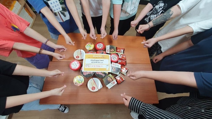 KlayDogesFriend, 도지스 멤버와 지역 아동 후원