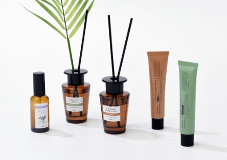 예스24, 더블유드레스룸과 협업…'시그니처 향기 굿즈 기획전'