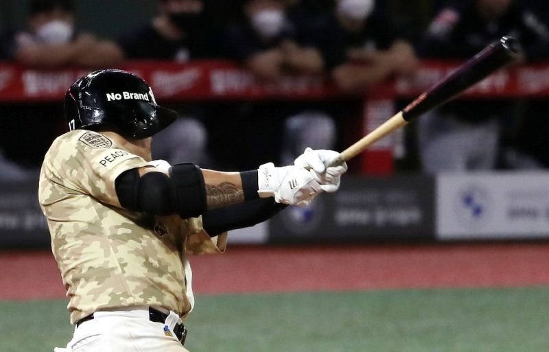 19호 홈런을 날린 추신수