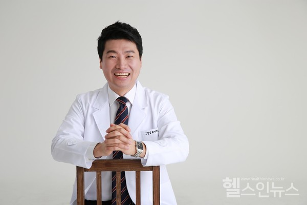 감곡서울강남플란트치과황석현대표원장