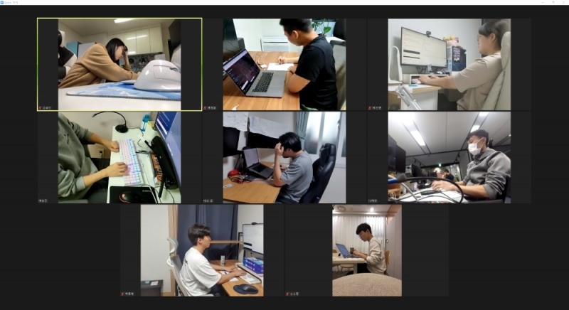 제1회 소프티어 프로그래밍 페스티벌 본선에 참가 중인 개발자들. 자료=현대자동차그룹