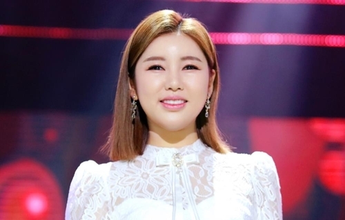 '단계적 일상회복' 시행, 가장 빨리 만나고 싶은 스타 콘서트 1위...송가인