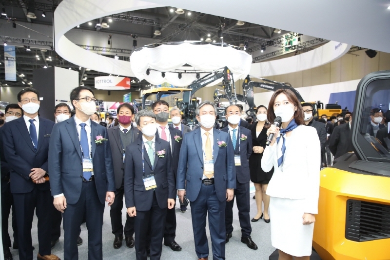 ‘제11회 한국국제건설기계전’ 4일간의 화려한 막 올라