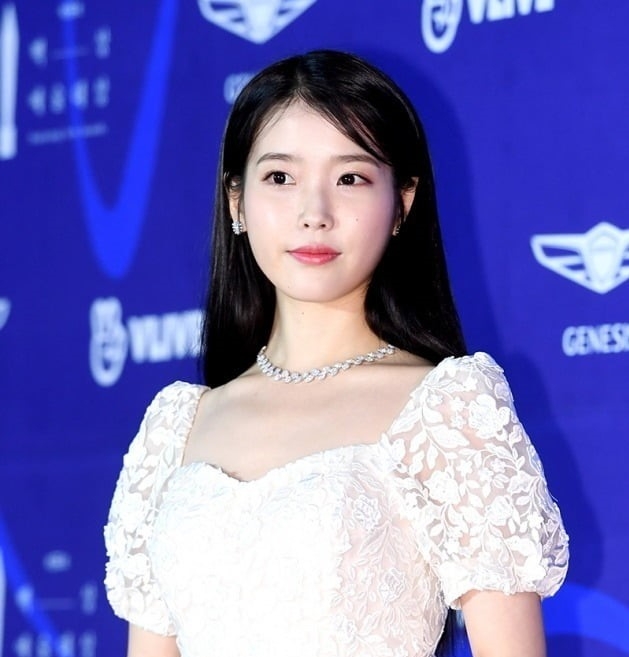아이유, 11월 1주차 아차랭킹 1위...'독보적 음원퀸'