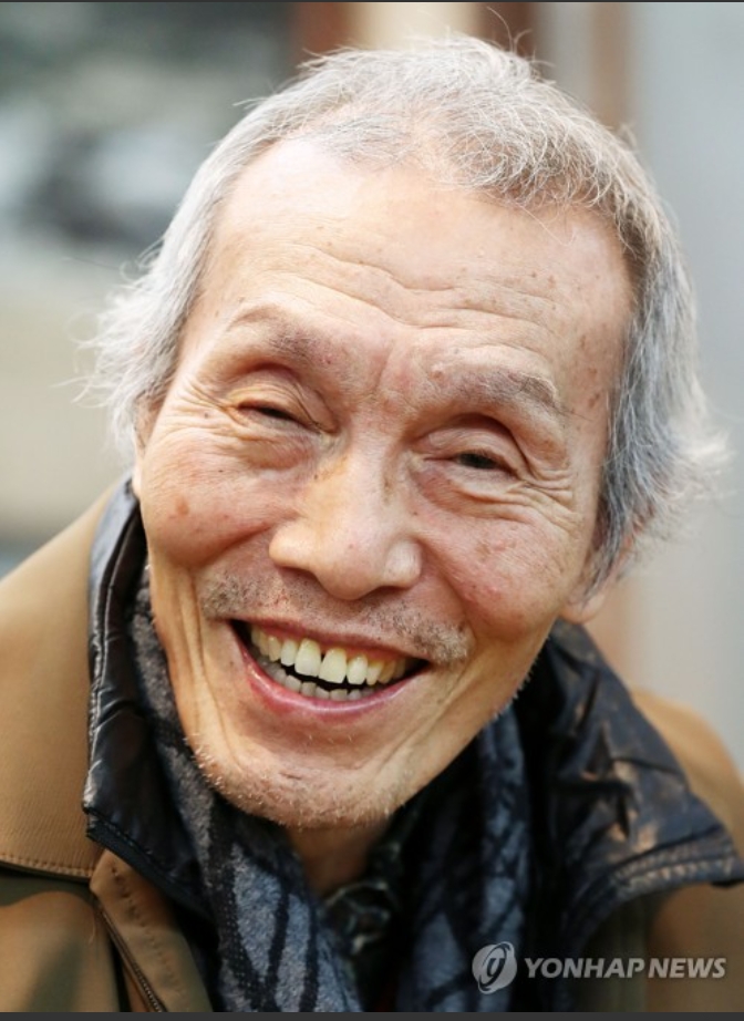 한국시리즈 1차전 시구자로 나서는 오징어 게임의 깐부 오영수 배우