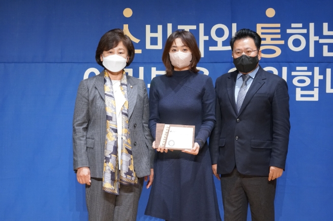 LG U+, "올 한 해 SNS 최고 권위 시상식 대상 모두 석권"