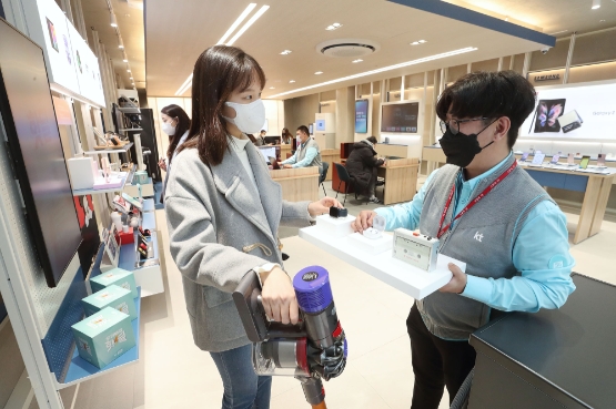 KT, 통신 가전 모두 체험되는 ‘제휴 플랫폼 매장’ 오픈