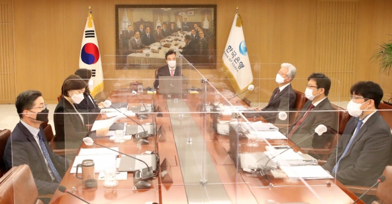이주열 한국은행 총재가 25일 오전 서울 중구 한국은행에서 열린 금융통화위원회 본회의를 주재하고 있다. (사진=한국은행 제공)