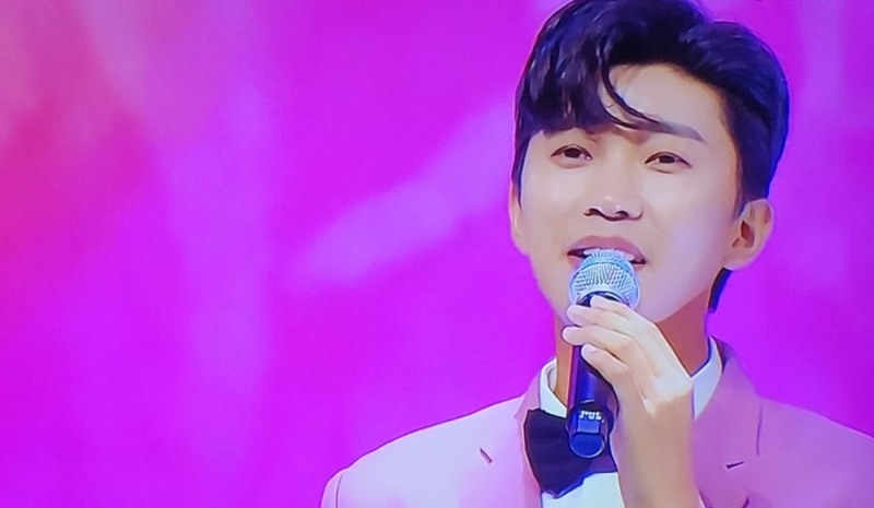 임영웅, 11월 트로트 가수 브랜드평판... 1위