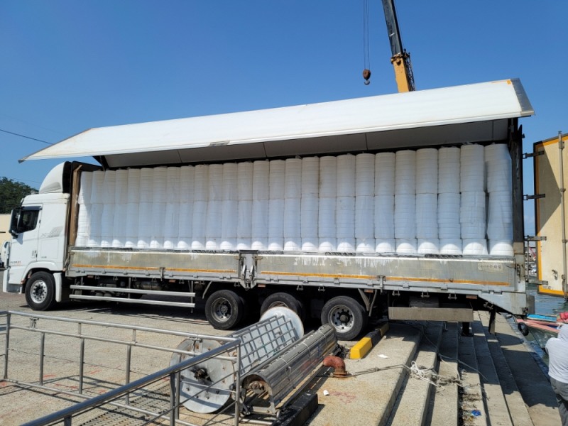 친환경부표 공급사진 (사진제공 = 해남군)