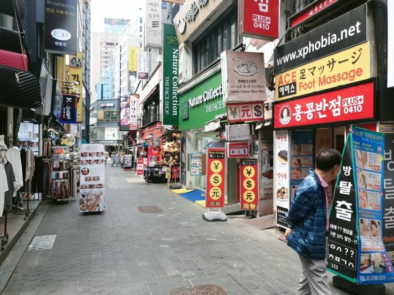 서울 중구 명동 골목 상가 전경. (사진=유제원 기자)