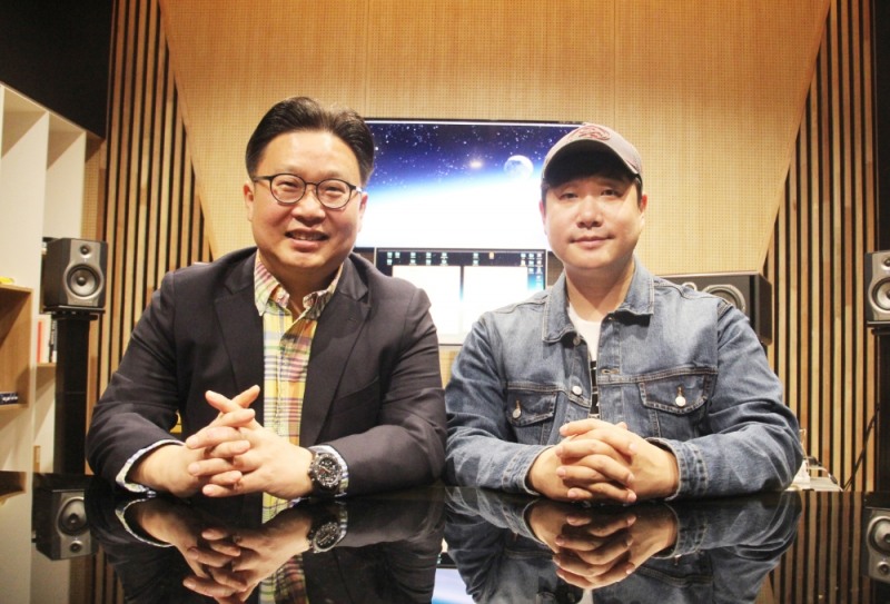 이번 영상을 기획한 서경덕 교수와 내레이션을 맡은 방송인 배성재