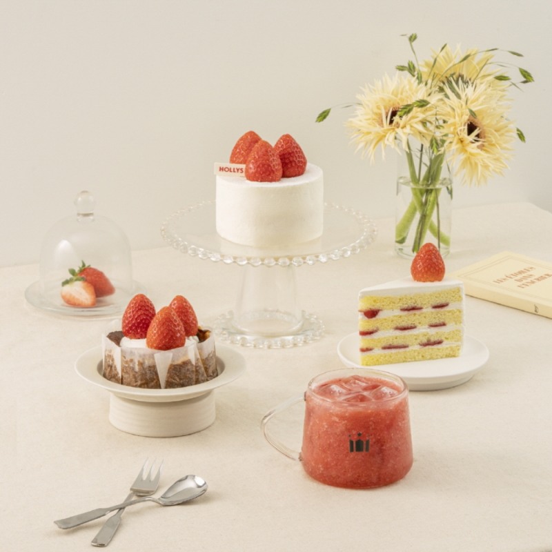 할리스 딸기 파티 음료 및 베이커리