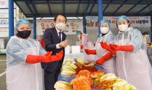 전남 목포시, '사랑의 김장김치 나눔' 행사 개최
