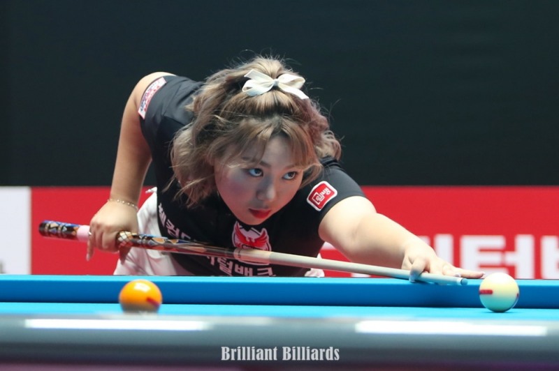 재야 고수 윤경남과 우승을 다툴 김예은(사진=브릴리언트 빌리아드)