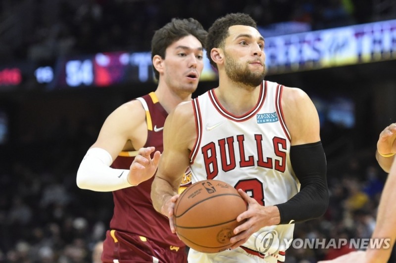 시카고의 잭 러빈(흰색 유니폼)[로이터=연합뉴스