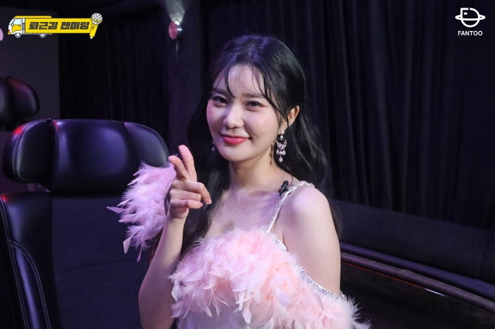 ‘삐용삐용’ 팬 마음에 제대로 사고 낸 차세대 트로트 여신 강승연의 ‘퇴근길 팬미팅’