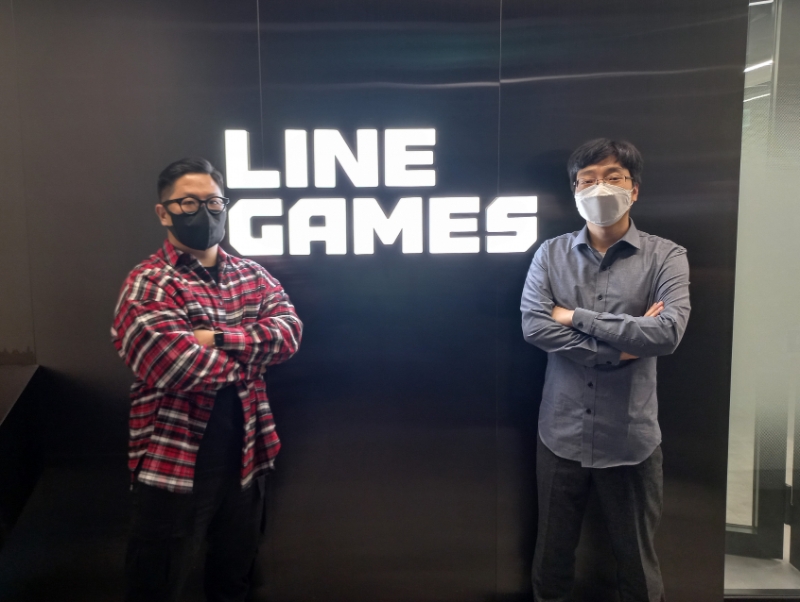 라인게임즈 허성욱 사업실장(왼쪽)과 모티프 이득규 디렉터.