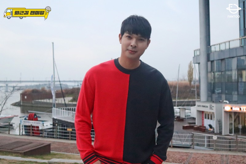 미스터 월드 출신 ‘동굴 보이스’ 류지광의 크리스마스 선물 ‘퇴근길 팬미팅’