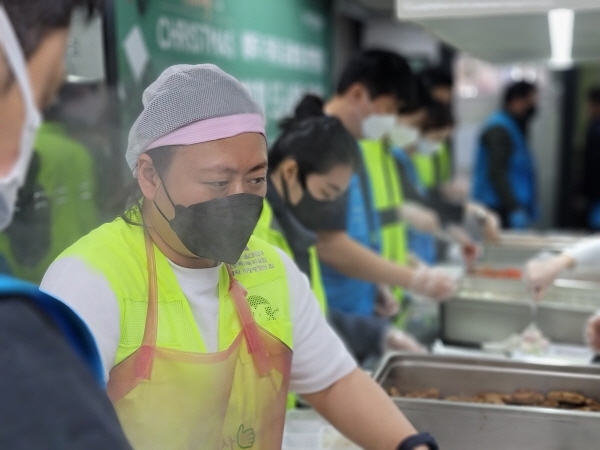 배우 주원 글로벌 팬연합, 크리스마스 맞아 기부와 봉사활동 진행
