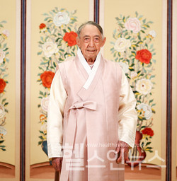 알바로리까우르떼곤잘레스씨