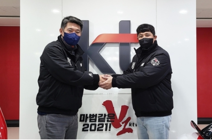 kt 위즈, FA 황재균과 4년 60억원에 잔류 계약