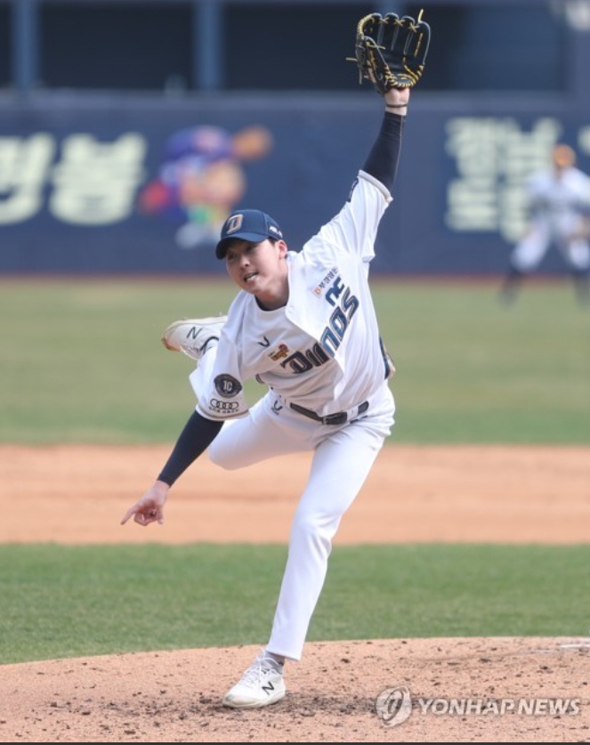 롯데 자이언츠, FA 손아섭 보상선수로 불펜 문경찬 지명