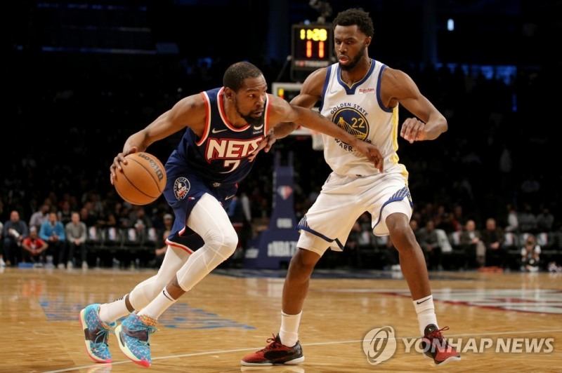 케빈 듀랜트(왼쪽)