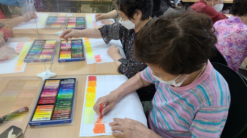 복권기금, 부양부담에 지친 치매가족 돕는다