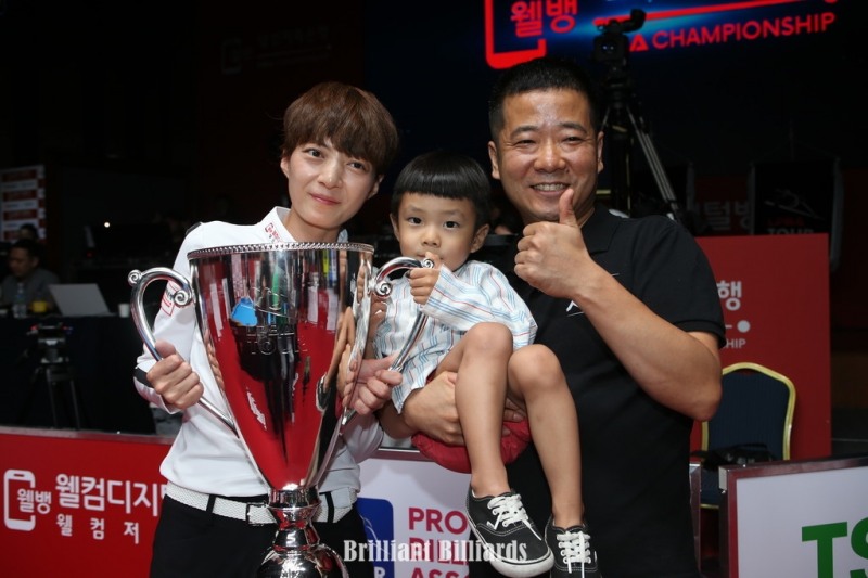 부인 임정숙 우승 때 함께 찍은 사진(사진=브릴리언트 빌리아드)