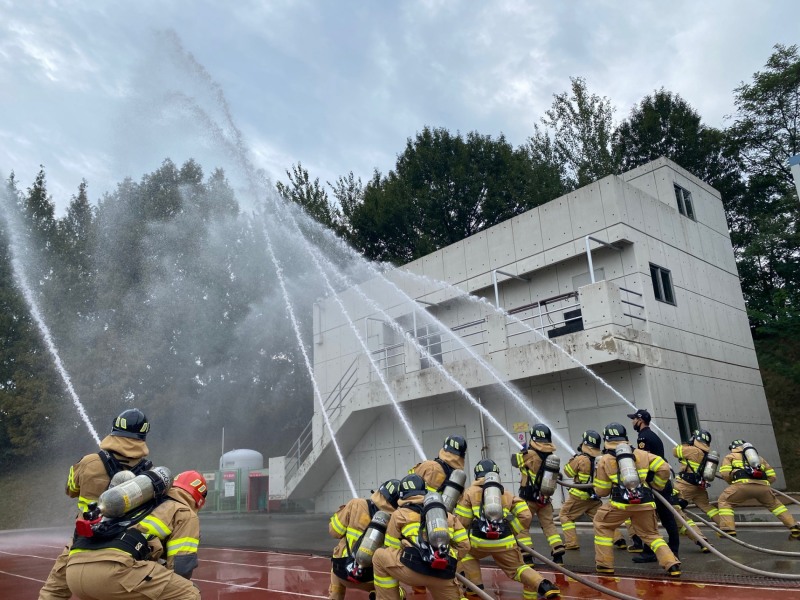 광주광역시 소방학교는 신임 소방공무원 134명이 15주간의 신임교육 훈련과정을 마치고 졸업한다고 밝혔다. (사진제공 = 광주광역시)