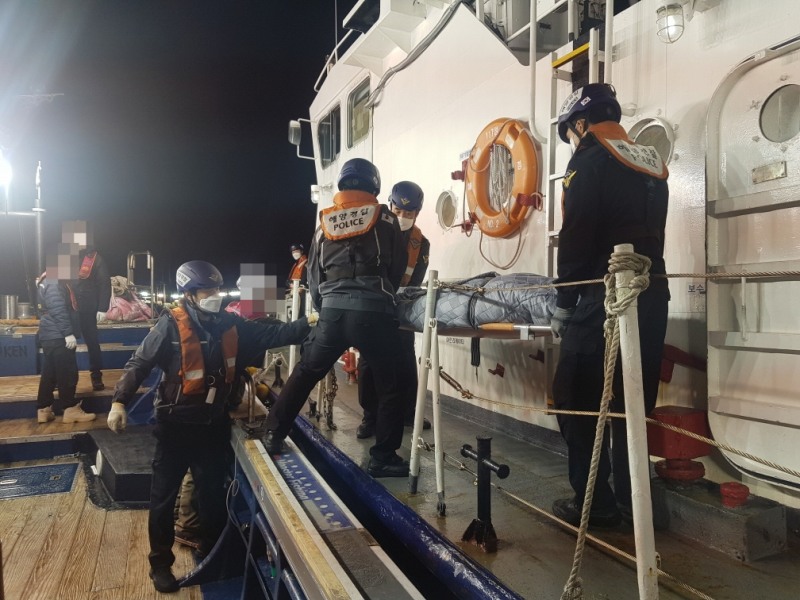 여수해양경찰서는 “지난해 해상 및 섬 지역 응급환자 이송에 경비함정이 큰 역할을 차지해 대국민 의료서비스를 높였다”고 7일 밝혔다. (사진제공 = 여수해양경찰서)