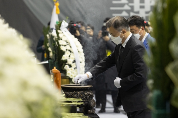 평택 화재 순직 소방공무원(故 이형석·故 박수동· 故 조우찬) 합동 영결식 모습.