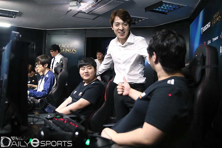 '뱅' 배준식-'울프' 이재완, "고향 같은 곳서 마무리...프로게이머 후회 없어"