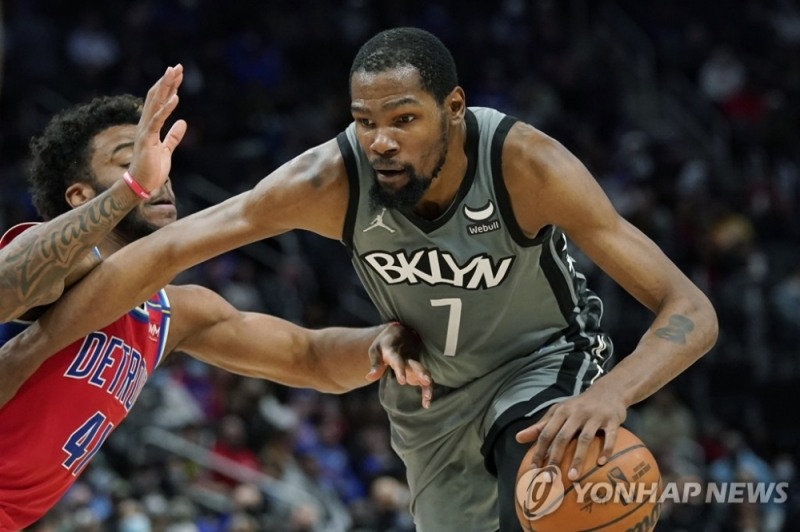 케빈 듀랜트(오른쪽)