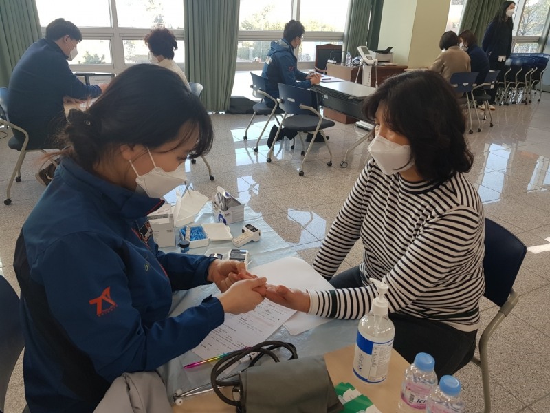 부산교육청, '학교급식종사자 이동 의료 서비스' 실시
