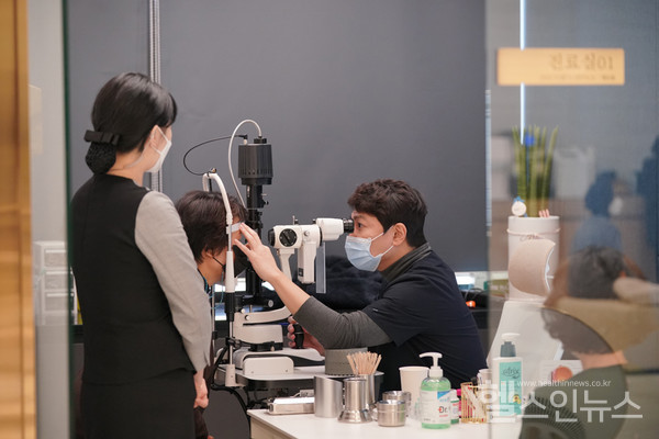 강남글로벌서울안과이종욱원장