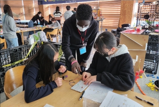 스마일게이트 퓨처랩,MIT 국제과학기술협회와 국제교류 프로그램 GTL 개최 모습.