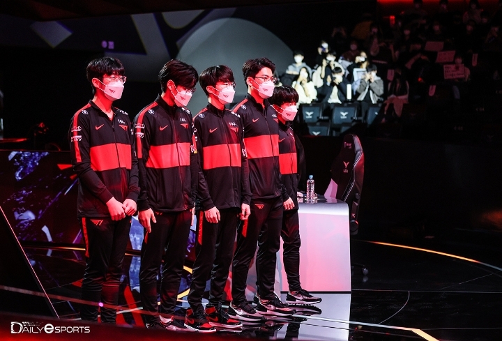 5연승을 달리며 단독 1위로 올라선 T1.