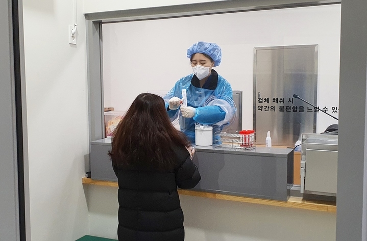 충북, 청주 268명·충주 63명 등 458명…연일 사상 최다