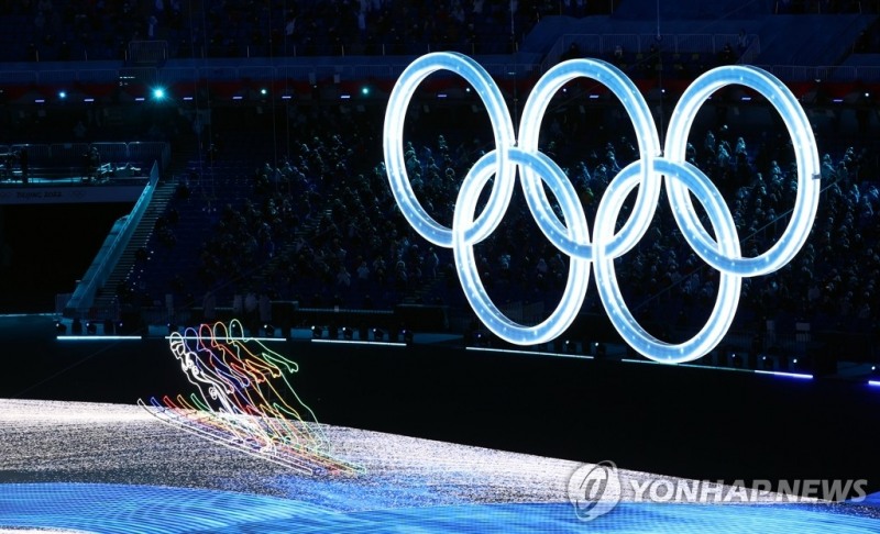(베이징=연합뉴스) 4일 오후 중국 베이징 국립경기장에서 열린 2022 베이징 동계올림픽 개회식에서 개막 공연이 펼쳐지고 있다