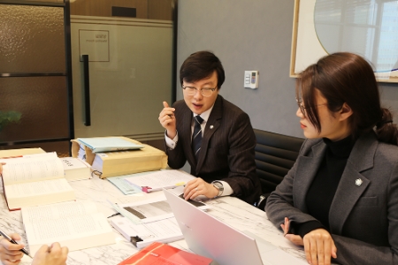 횡령, 사기 혐의 일상에서도 쉽게 접할 수 있기에 주의 필요