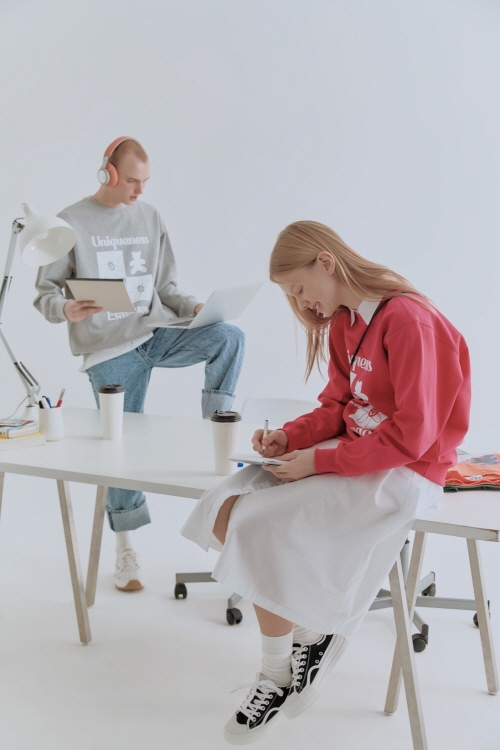 이십삼점육오(23.65), 22 S/S 컬렉션 ‘가벼운 발자국(Light footprint)’ 공개