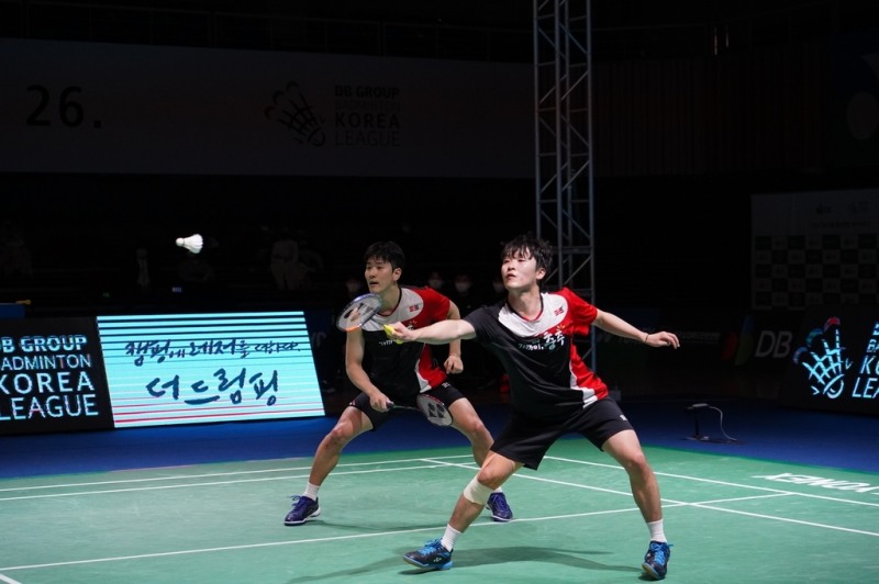 충주시청 한토성(왼쪽)과 강성우