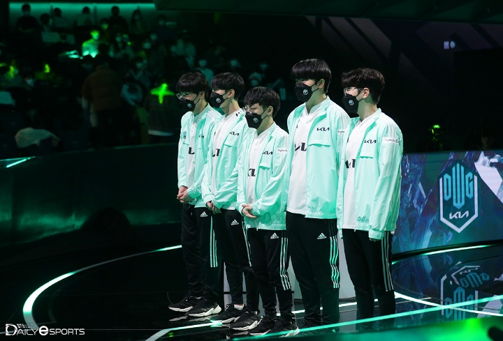 사진=리브 샌드박스를 잡아내며 3위로 올라간 담원 기아.