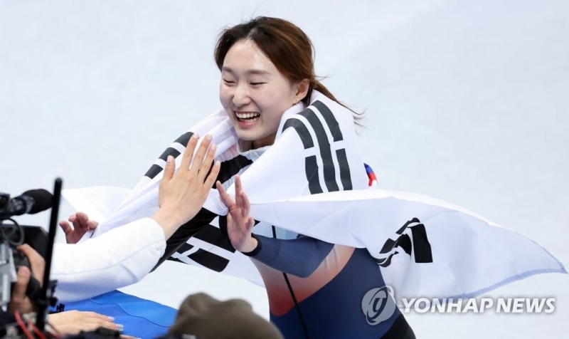 올림픽 2연패 최민정의 함박 웃음