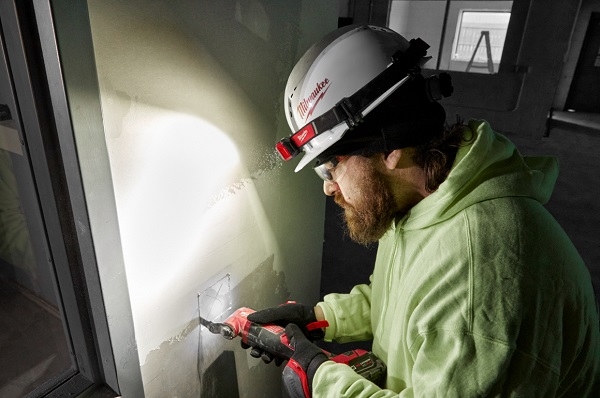 밀워키, 헤어밴드·라이트부분 탈착 가능 '충전식 헤드랜턴' 공개