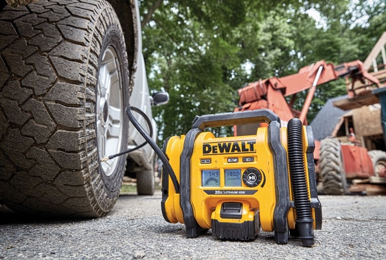 디월트 ‘20V MAX 충전 공기압 주입기(DCC020)’ 출시